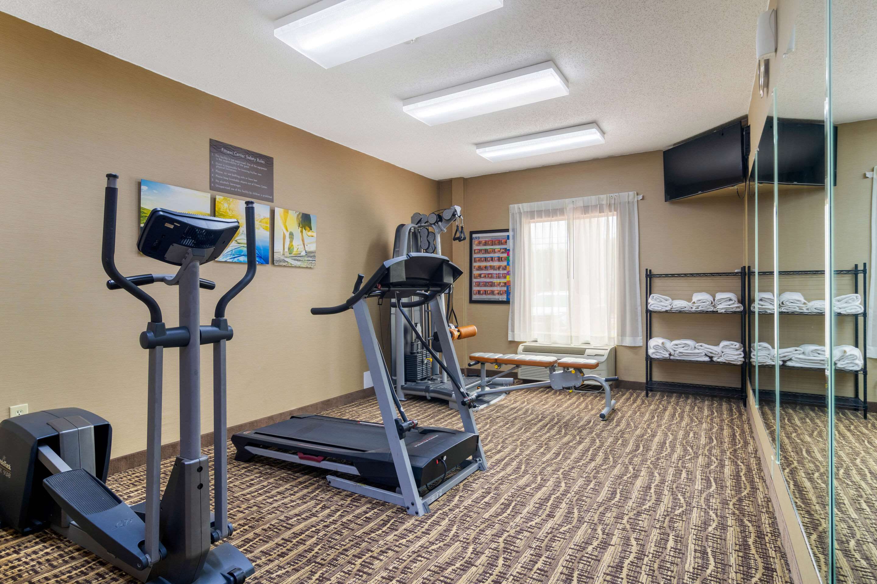 Fitness center | Comfort Inn & Suites