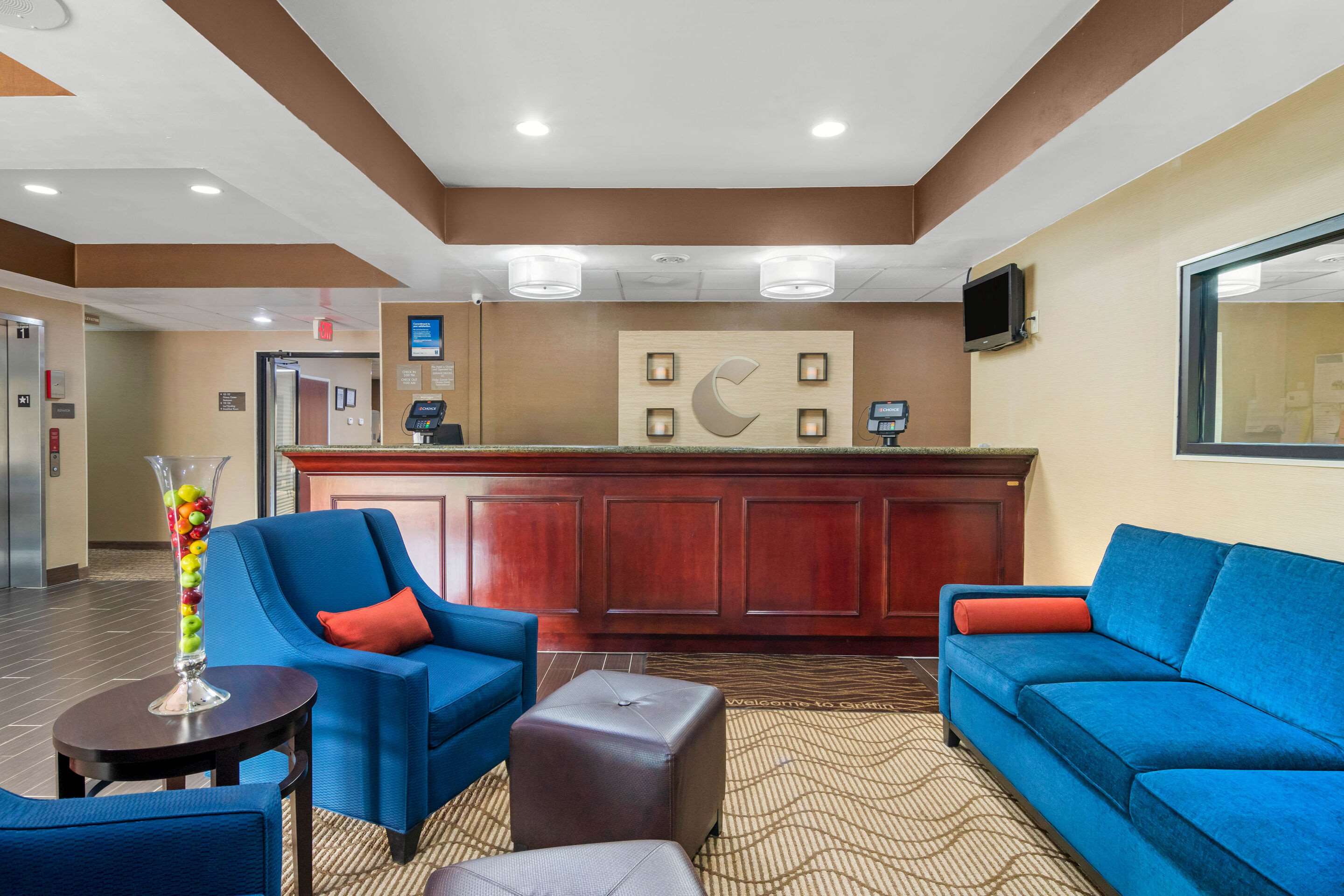 Hotel lobby | Comfort Inn & Suites