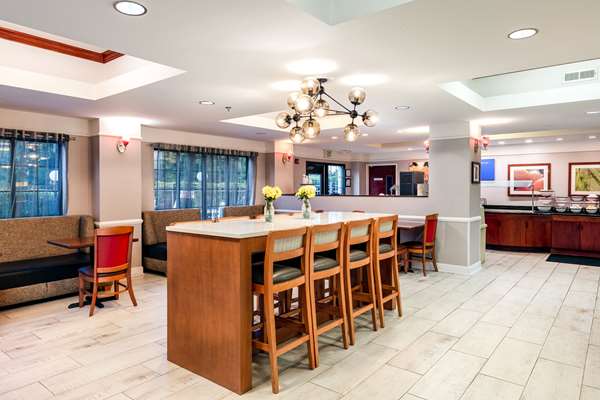 Amenities - Comfort Inn & Suites Airport Savannah - I-95, Exit 104
