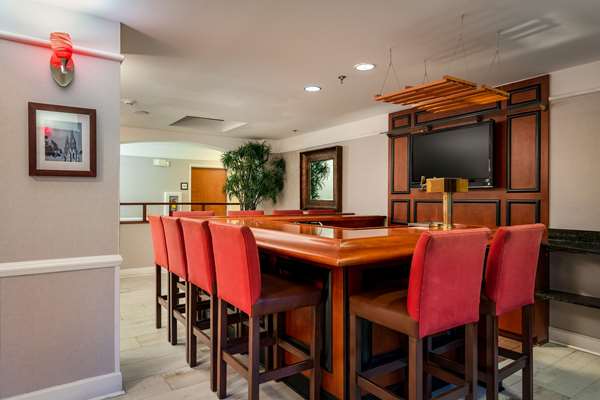 Amenities - Comfort Inn & Suites Airport Savannah - I-95, Exit 104