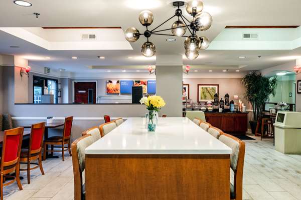 Amenities - Comfort Inn & Suites Airport Savannah - I-95, Exit 104