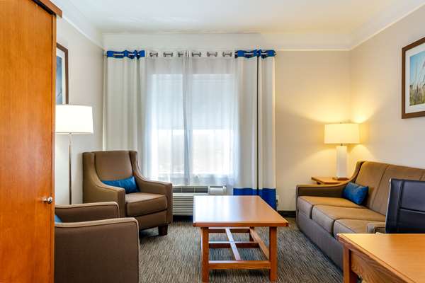 Suite - Comfort Inn & Suites Airport Savannah - I-95, Exit 104