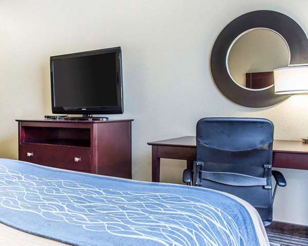  - Comfort Inn & Suites Dobbins Air Reserve Base Smyrna - I-75, Exit 260