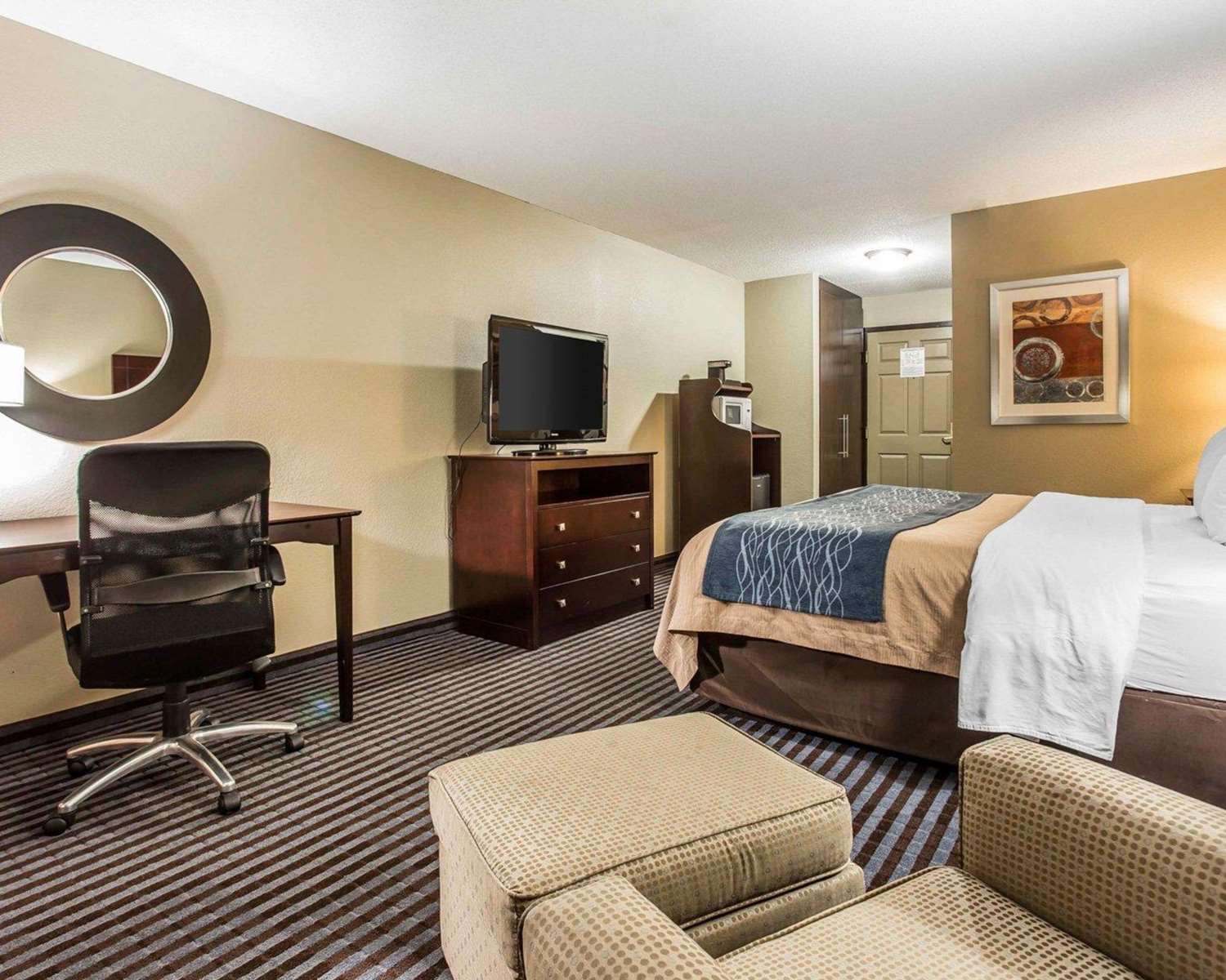 Comfort Inn & Suites Dobbins Air Reserve Base Smyrna, GA See Discounts
