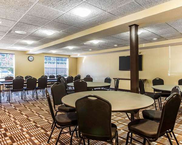  - Comfort Inn & Suites Dobbins Air Reserve Base Smyrna - I-75, Exit 260