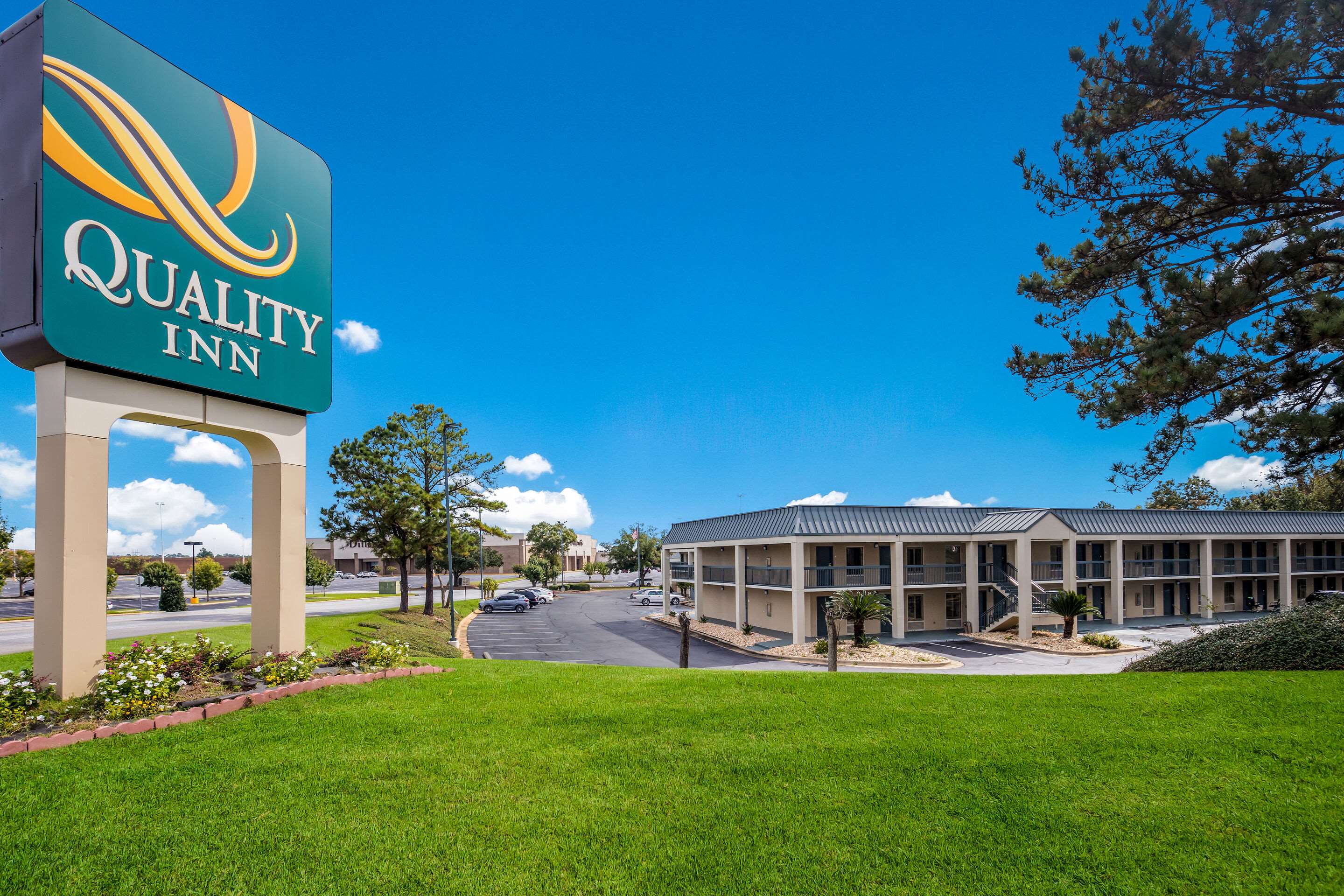 Hotel exterior | Quality Inn at Albany Mall