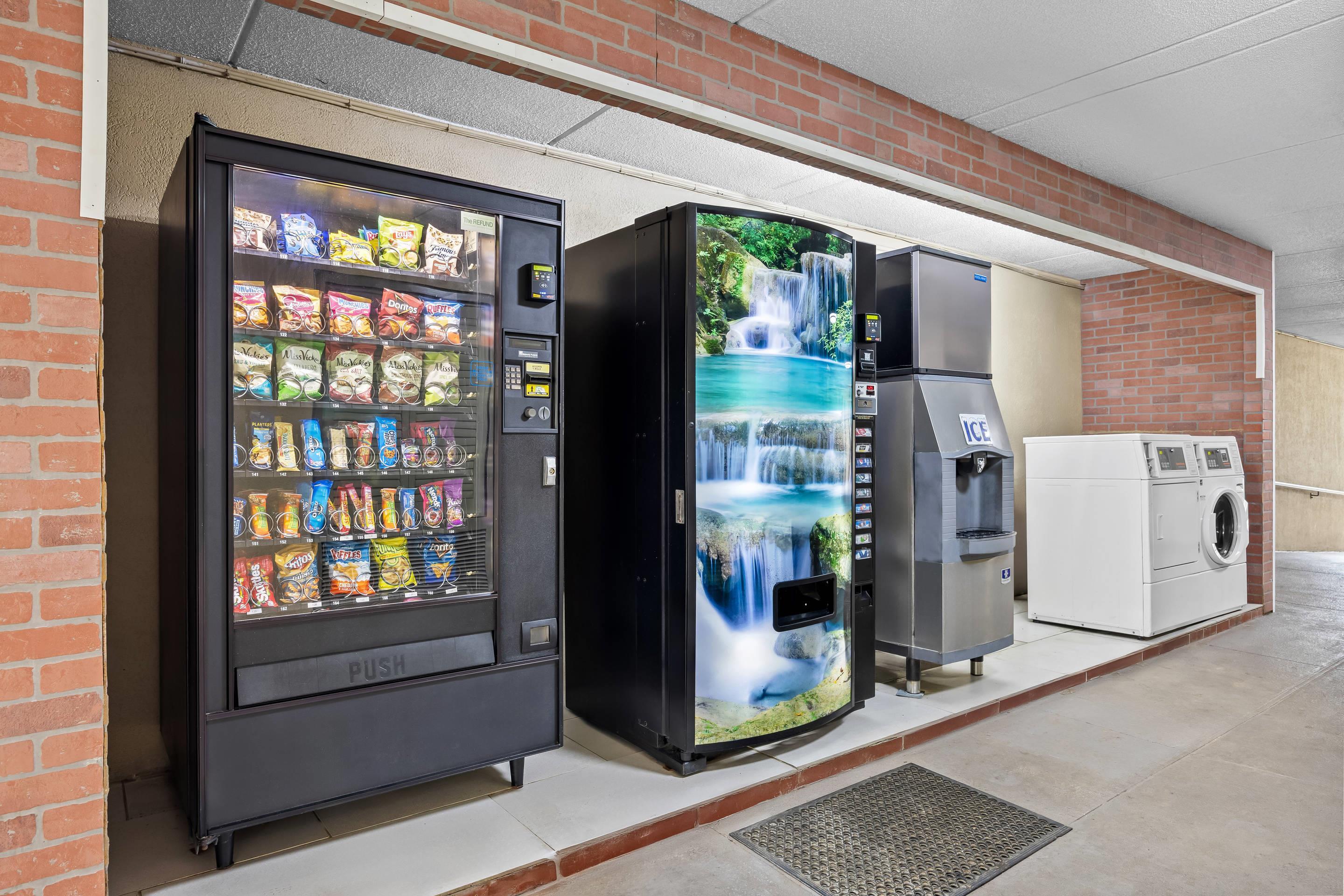 Hotel vending area | Quality Inn at Albany Mall