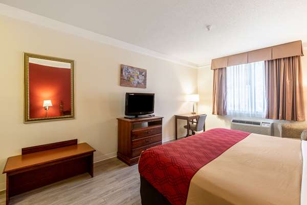 - Econo Lodge Inn & Suites Douglasville - I-20, Exit 37