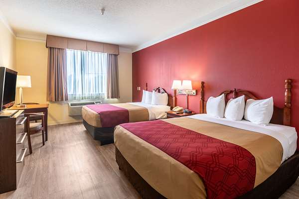  - Econo Lodge Inn & Suites Douglasville - I-20, Exit 37
