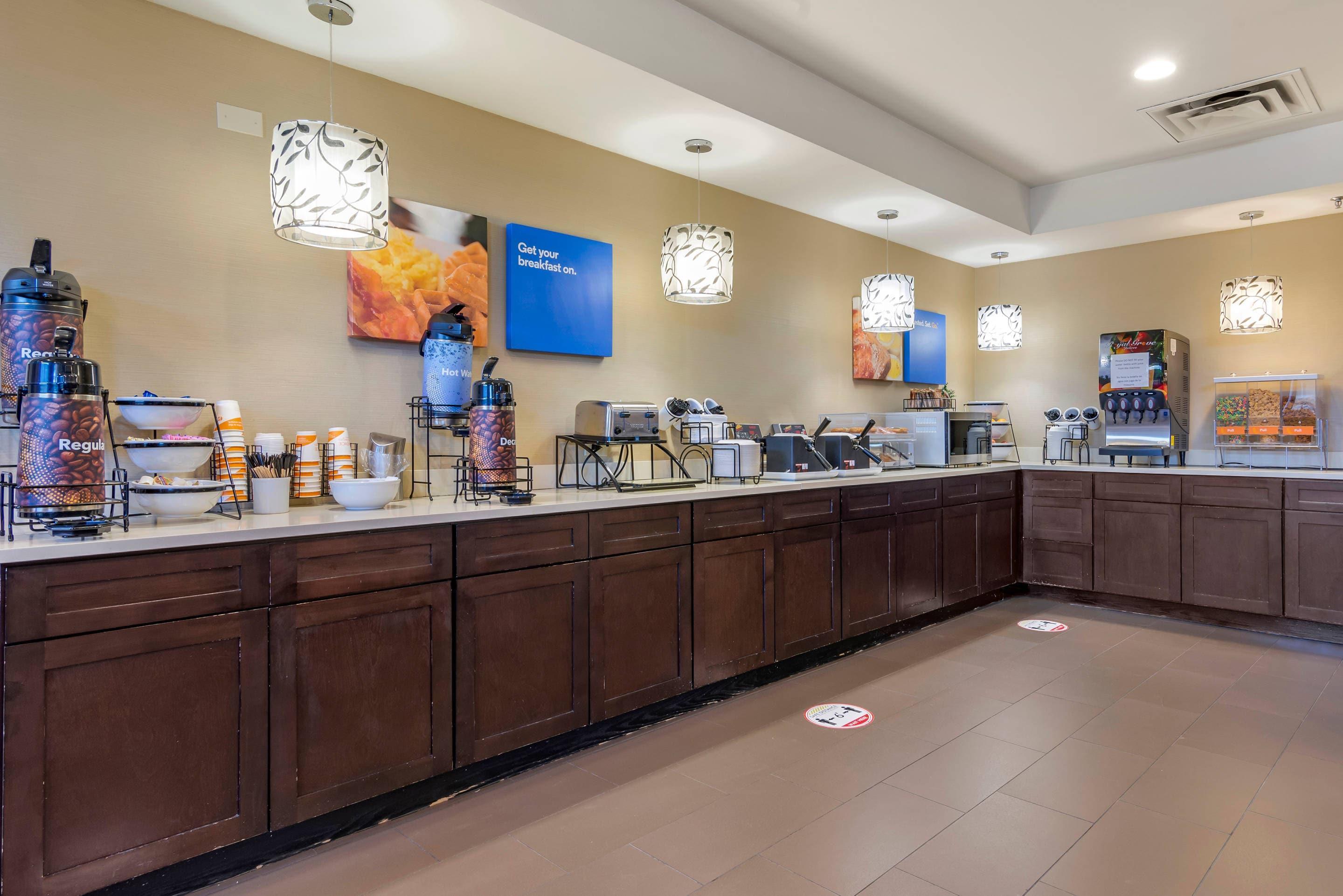 Breakfast area