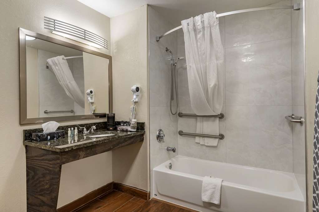 QUALITY INN CONYERS I-20-guestroom-Guest Room,Bathroom,On-Site.jpg
