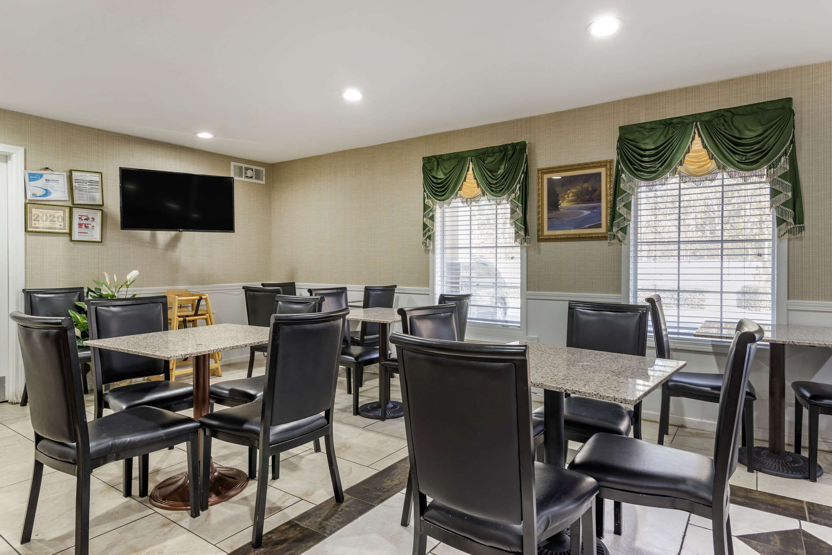 Breakfast area