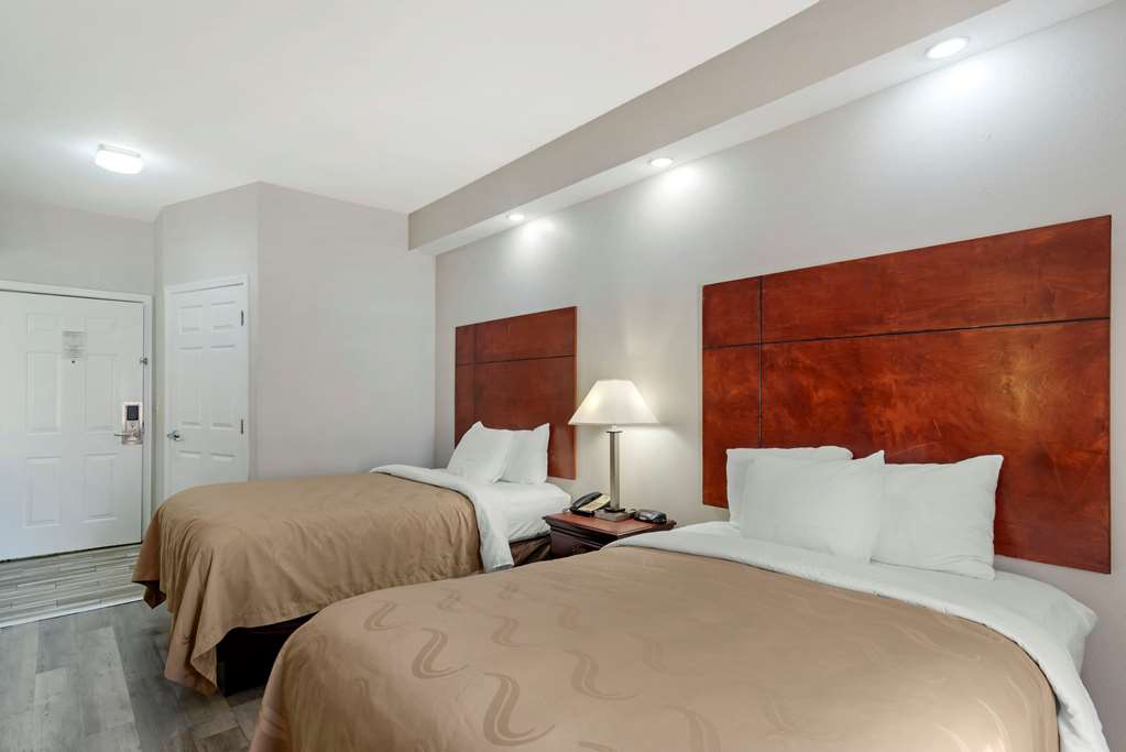 QUALITY INN NEWNAN-guestroom-Guest Room,On-Site.jpg