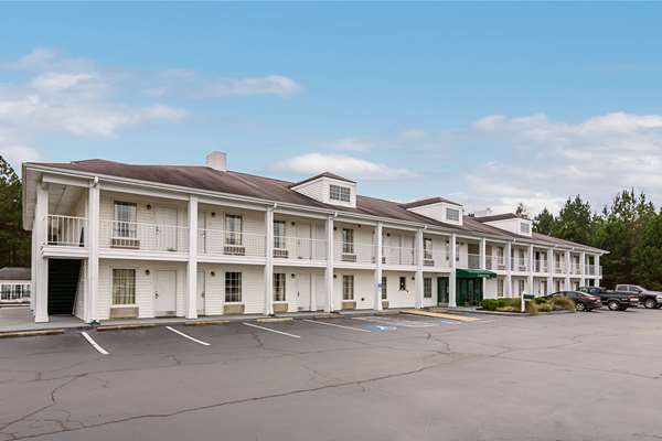 Exterior view - Quality Inn Thomaston
