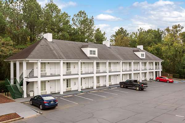 Exterior view - Quality Inn Thomaston