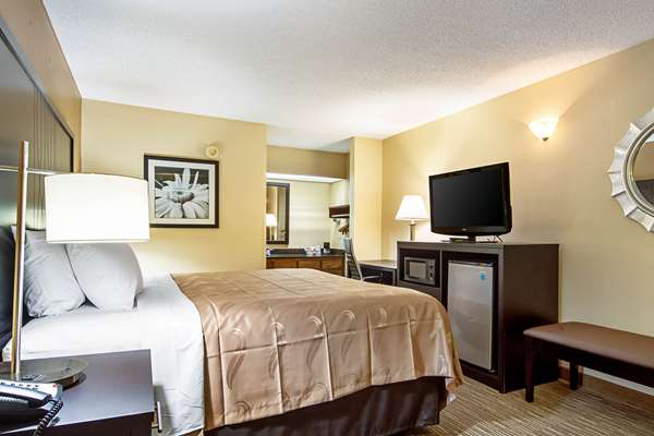 - Quality Inn Thomaston