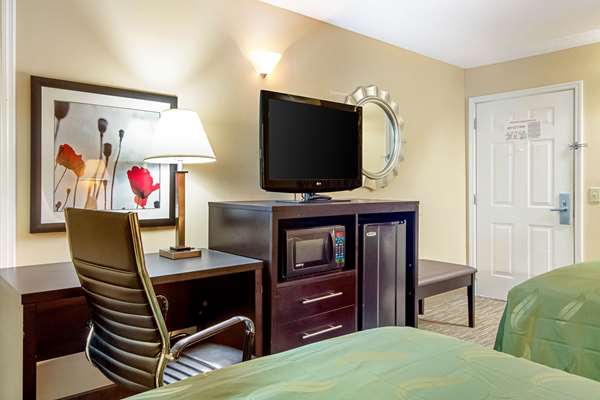  - Quality Inn Thomaston