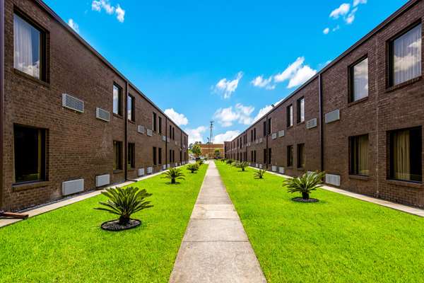 Exterior view - Econo Lodge Garden City