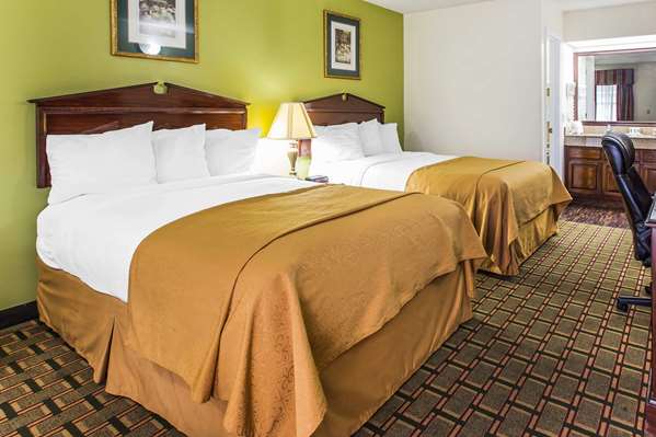  - Quality Inn Eastman
