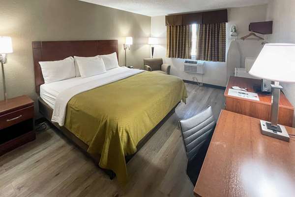  - Econo Lodge Cartersville