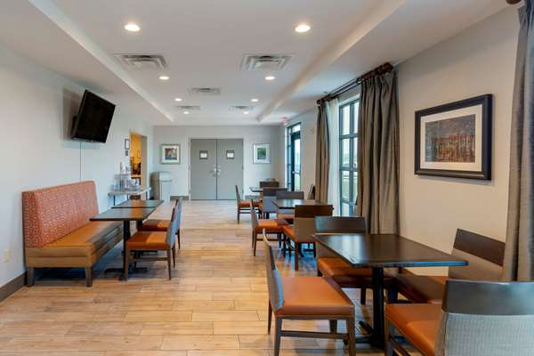 Amenities - Comfort Inn & Suites East Ellijay