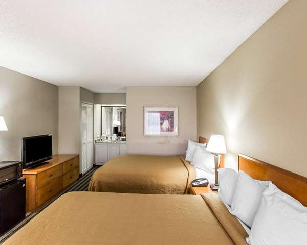  - Quality Inn at the Mall Valdosta - I-75, Exit 18