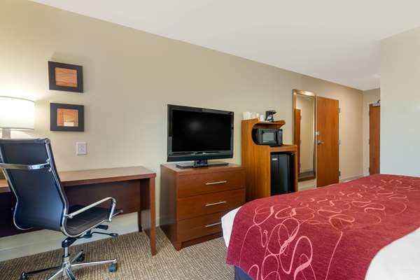  - Comfort Inn & Suites Southwest Macon - I-475, Exit 3