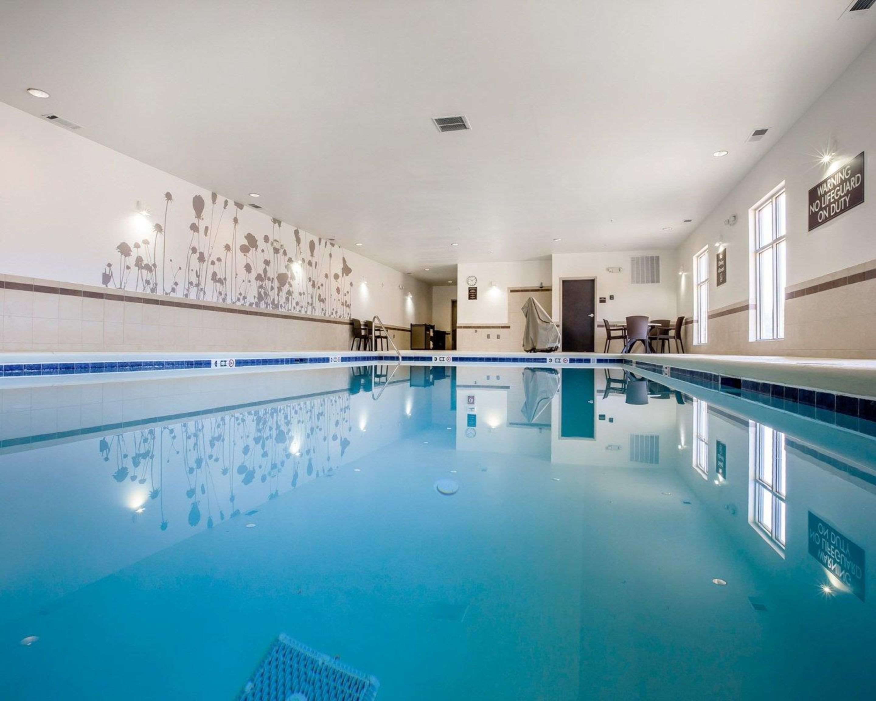 Indoor heated pool | Sleep Inn Cartersville - Emerson Lake Point