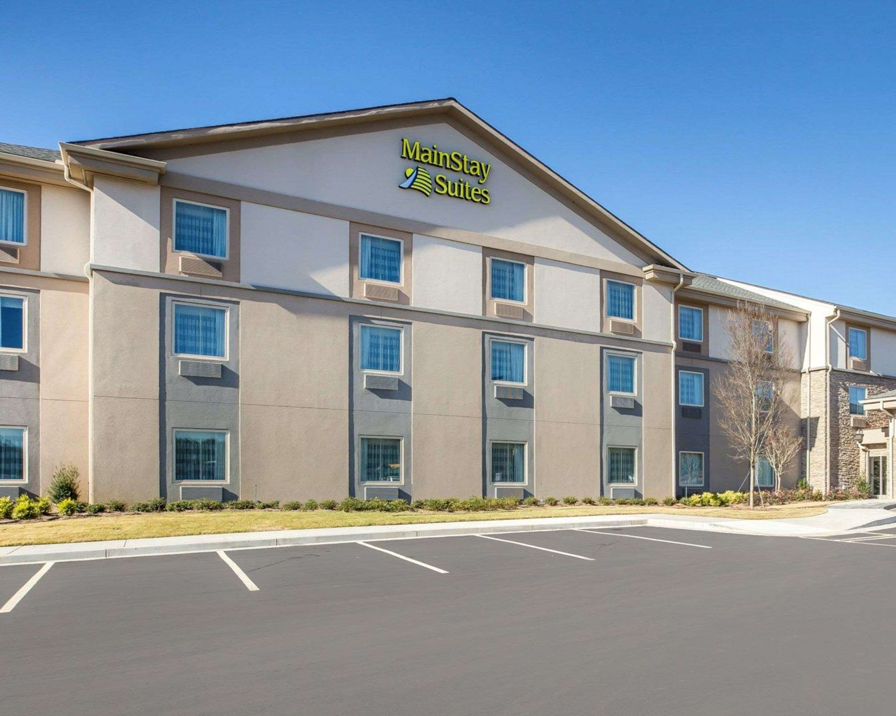 Hotel exterior | MainStay Suites Cartersville
