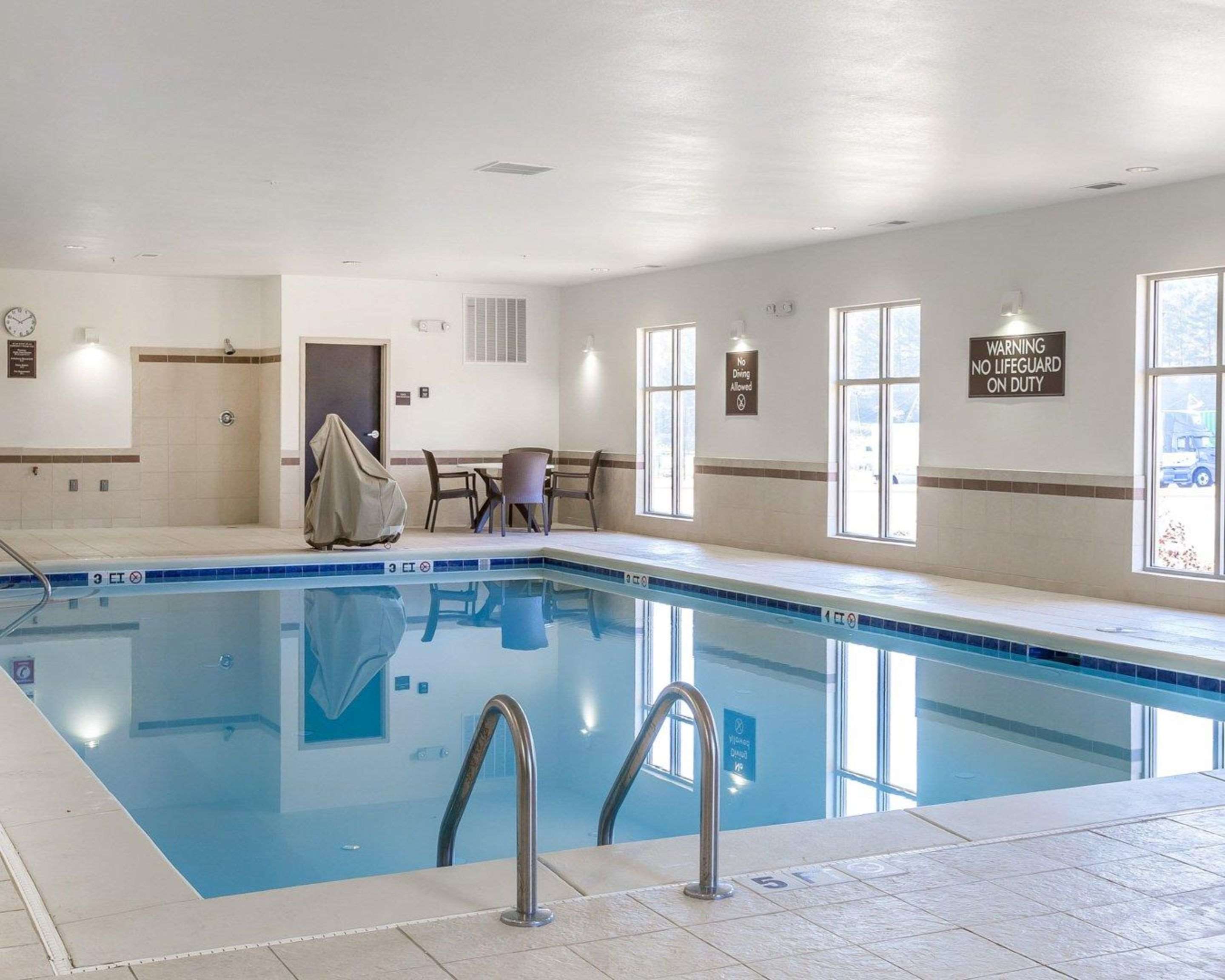 Indoor heated pool | MainStay Suites Cartersville