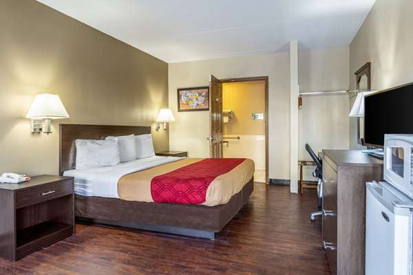  - Econo Lodge Conyers - I-20, Exit 82