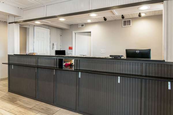  - Econo Lodge Conyers - I-20, Exit 82