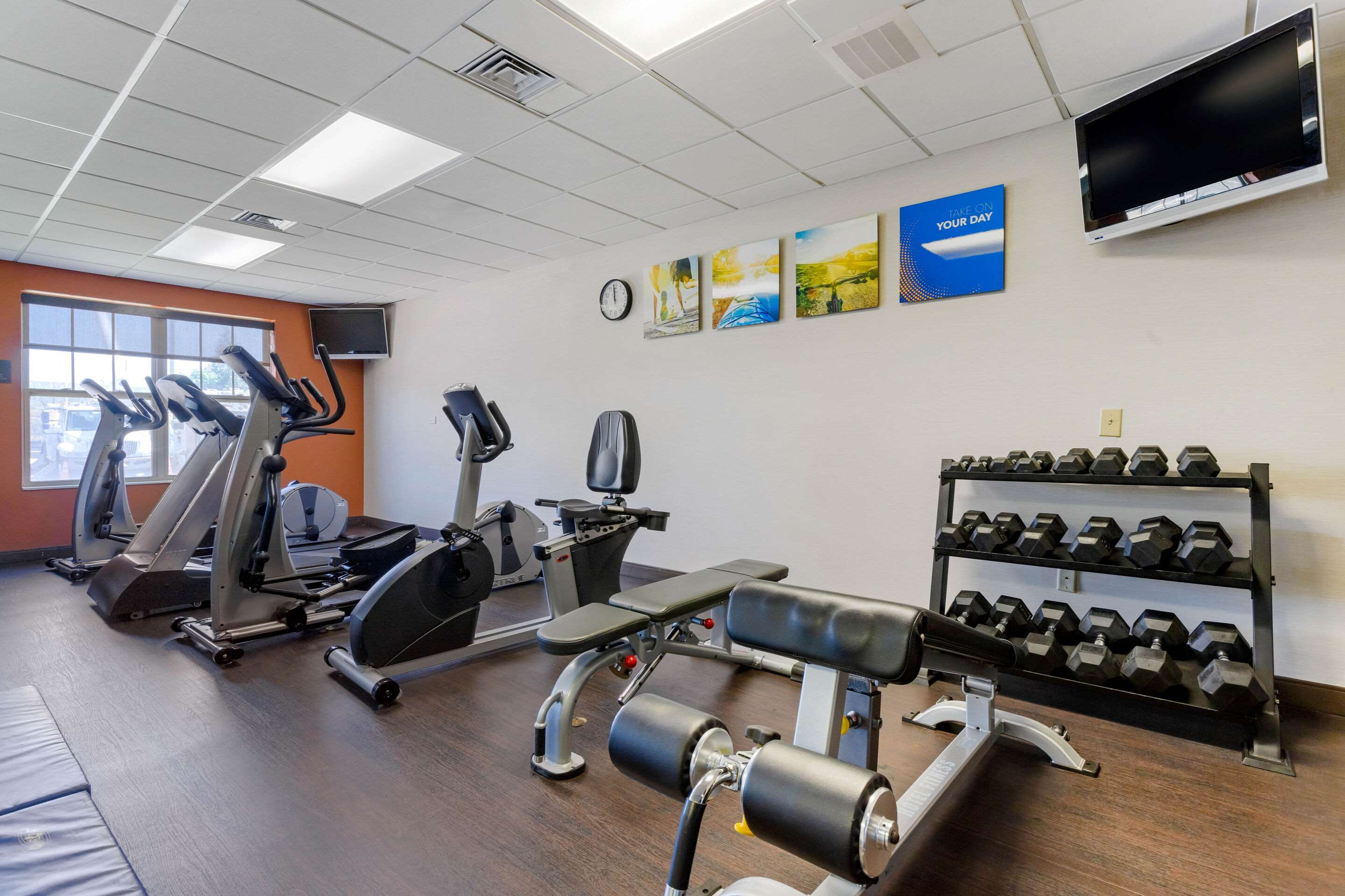 Fitness center | Comfort Inn & Suites