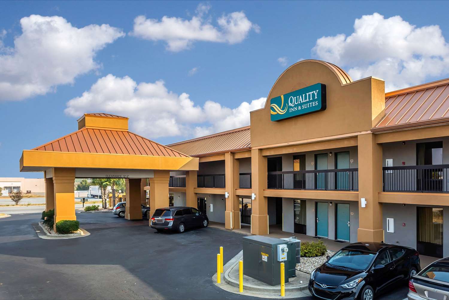 Quality Inn & Suites Warner Robins, GA See Discounts