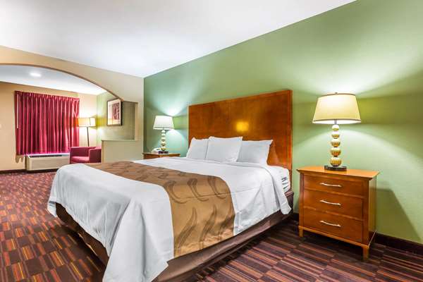 Suite - Quality Inn & Suites Warner Robins