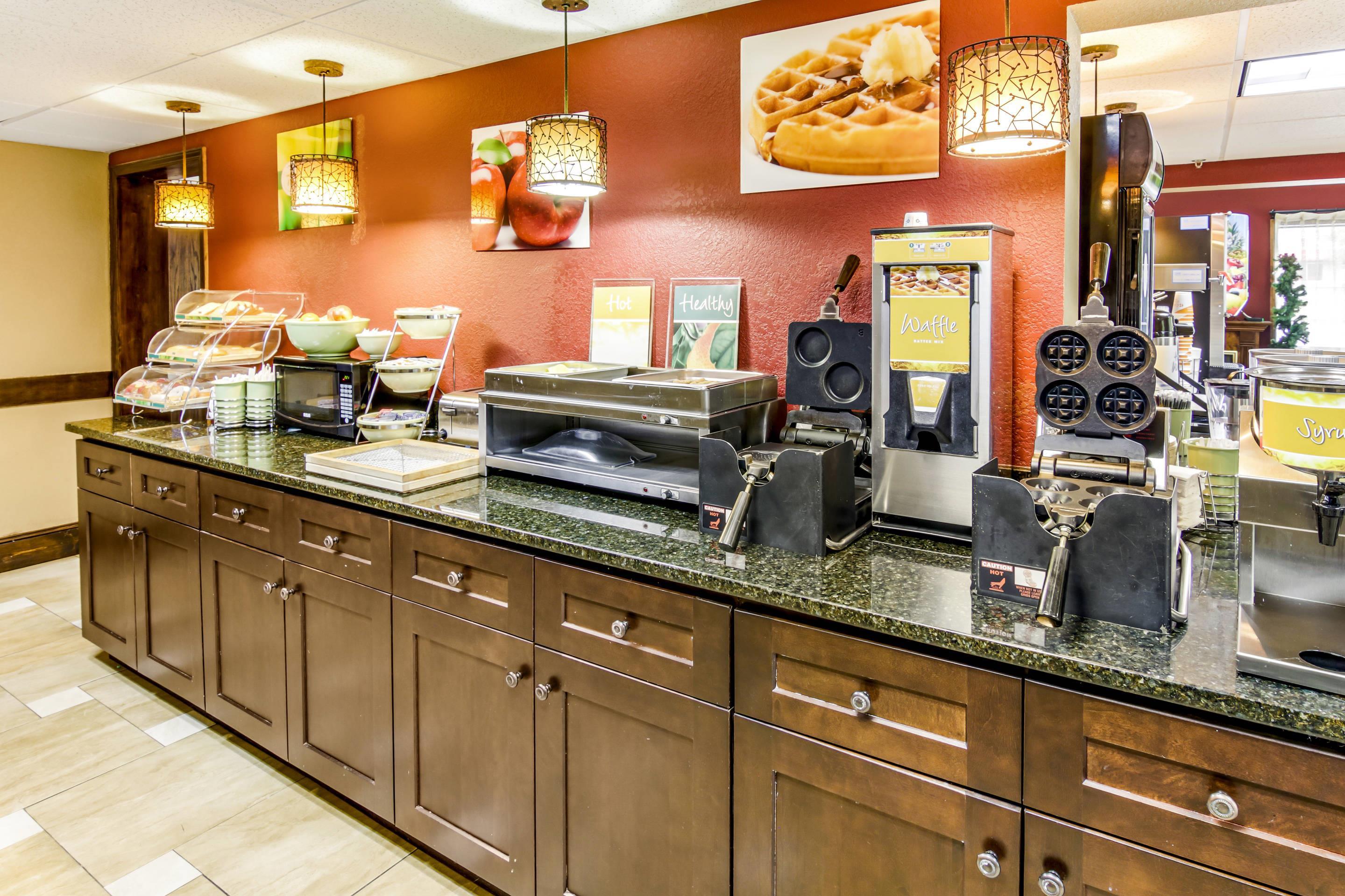 Breakfast counter | Quality Inn Stone Mountain