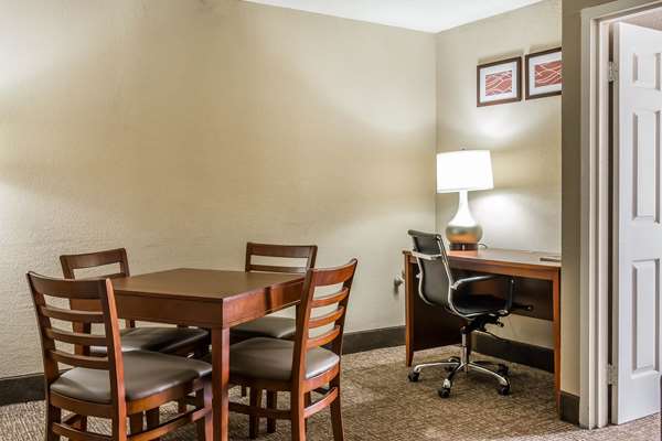 Suite - Comfort Inn Savannah