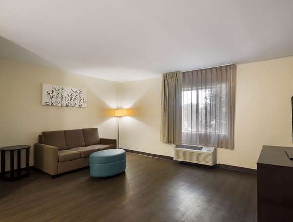 Suite - Sleep Inn Midtown Savannah