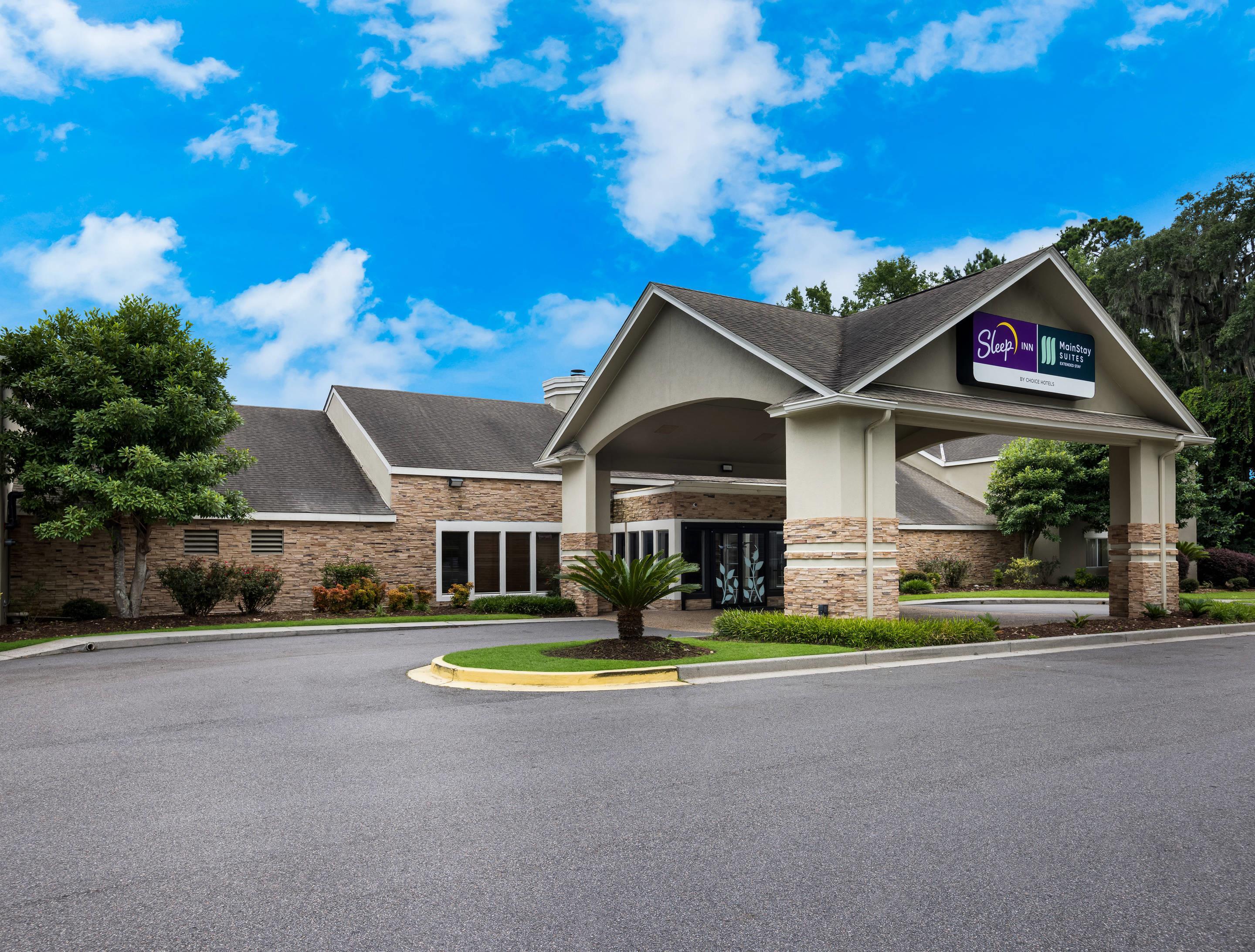 Hotel exterior | Sleep Inn Savannah Midtown