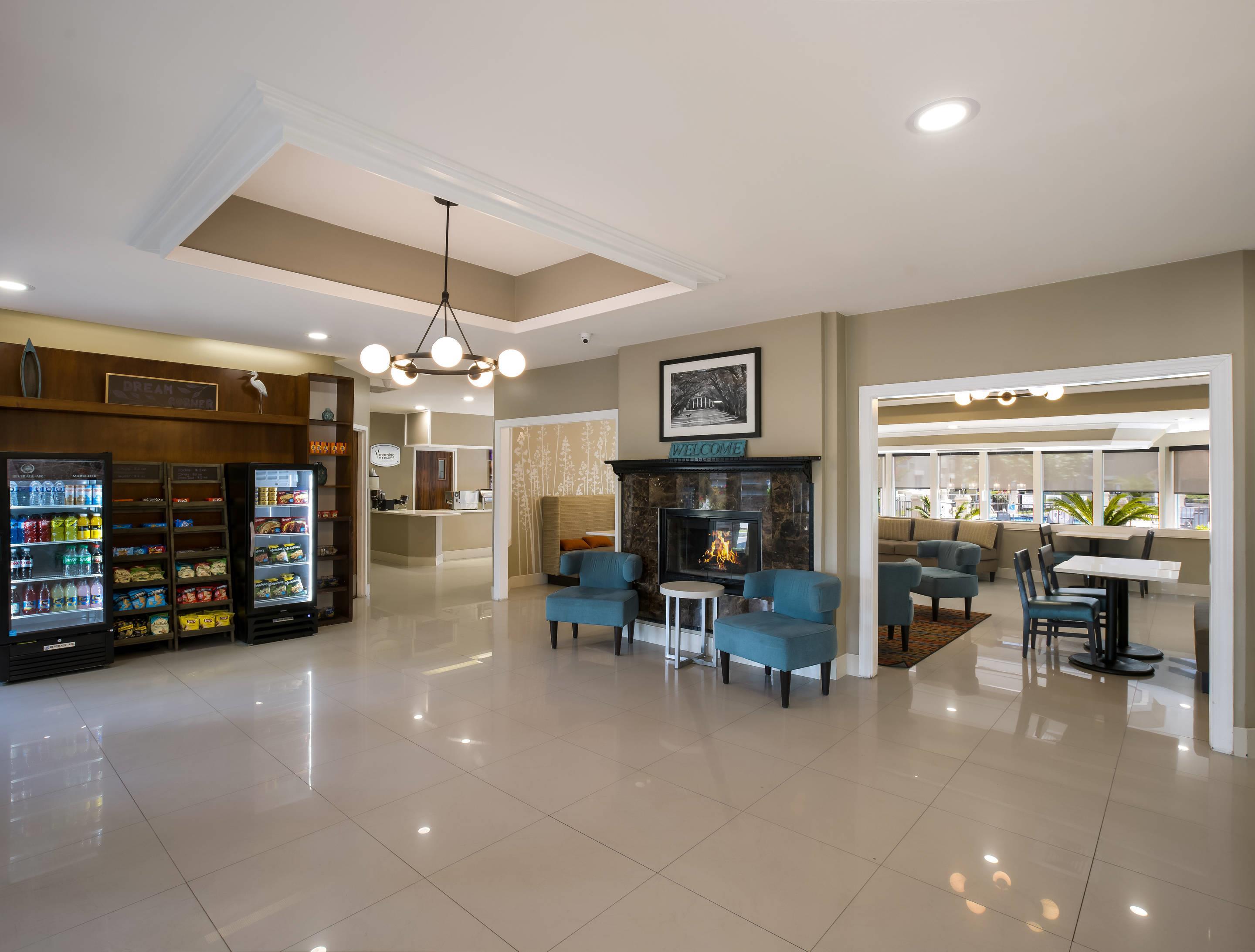 Spacious lobby | Sleep Inn Savannah Midtown