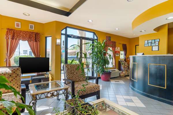  - Econo Lodge Inn & Suites Fort Oglethorpe