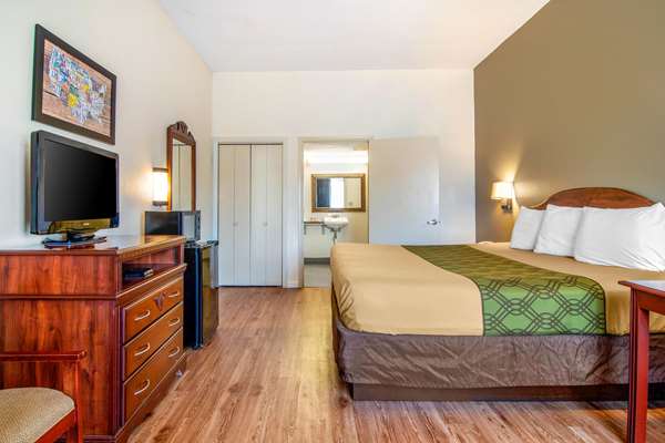  - Econo Lodge Inn & Suites Fort Oglethorpe