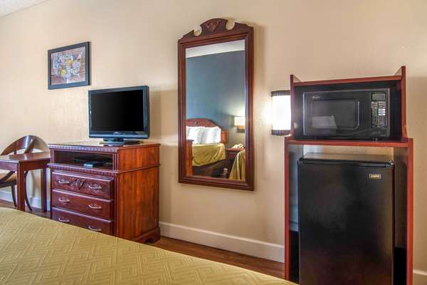  - Econo Lodge Inn & Suites Fort Oglethorpe