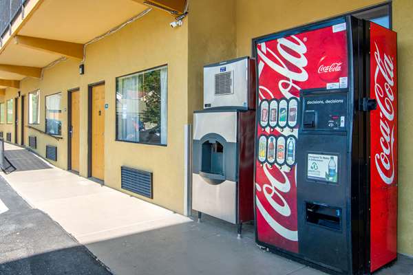  - Econo Lodge Inn & Suites Fort Oglethorpe