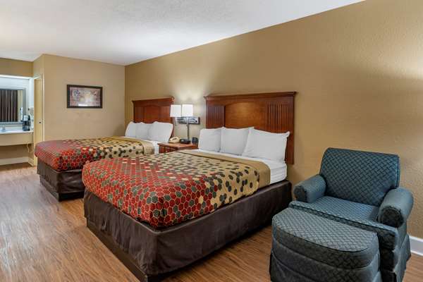  - Econo Lodge Cordele - I-75, Exit 101