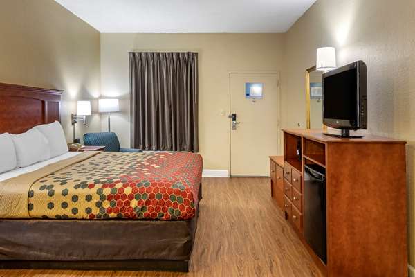 Suite - Econo Lodge Cordele - I-75, Exit 101
