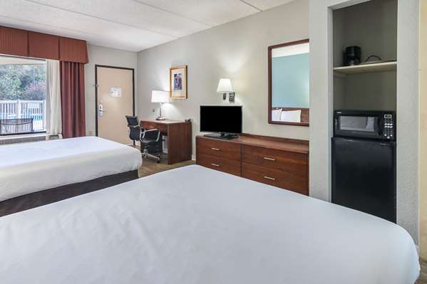  - Econo Lodge Americus