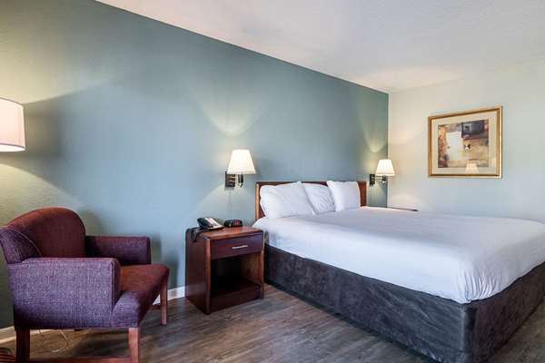  - Econo Lodge Americus