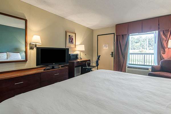  - Econo Lodge Americus