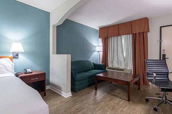 Suite - Econo Lodge Americus